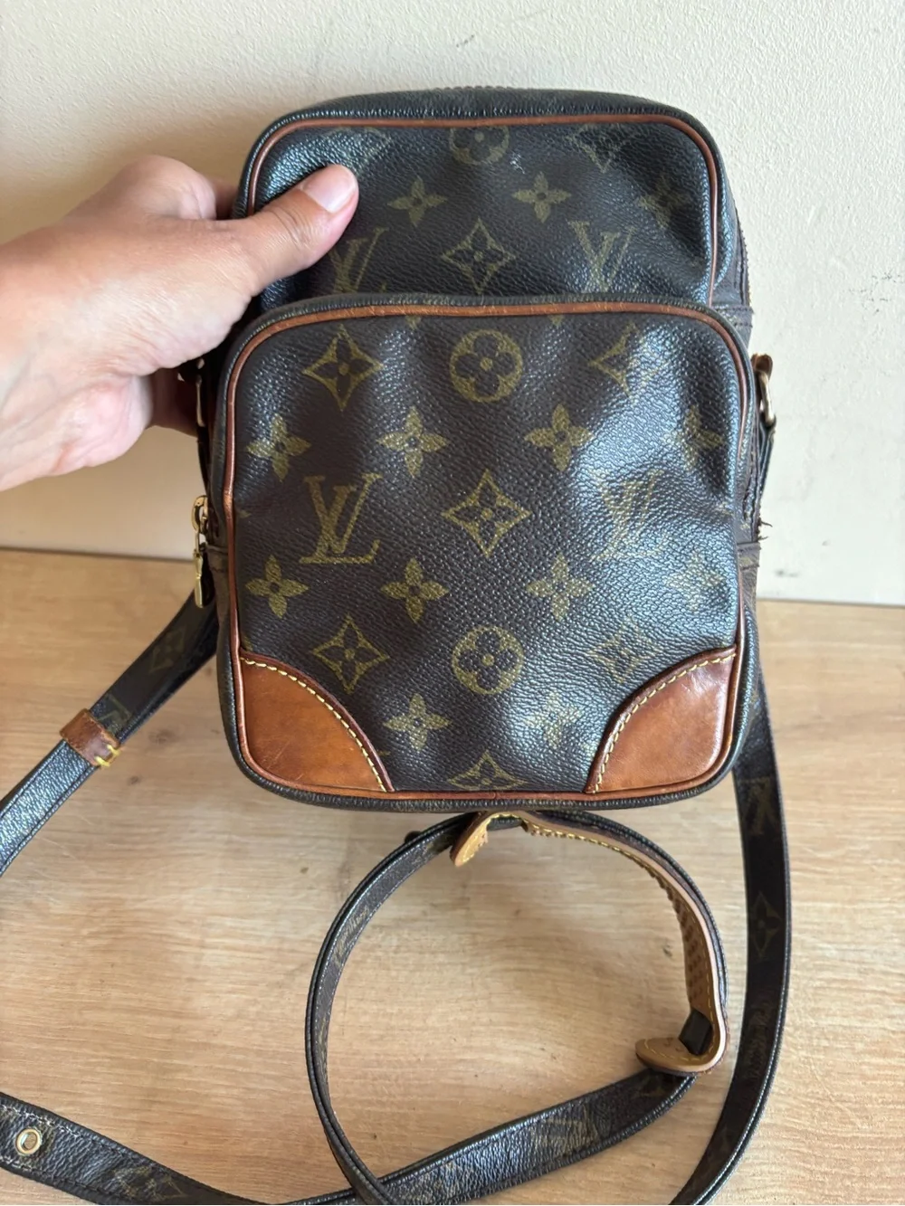 Authentic Louis Vuitton monogram crossbody bag